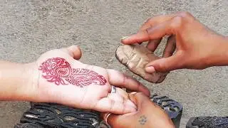 Beautiful mehndi design in minutes!