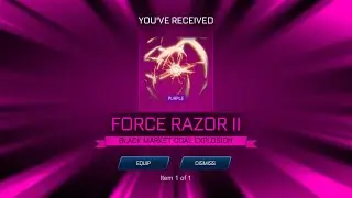 Opening a Crazy Pro Present in Rocket League Sideswipe