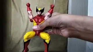 How I pose my action figures (part 1 secret war's wolverine)