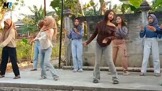 Liku _ Liku versi mayoret cantik, Nirwana drumband, latihan di bascam 2025.
