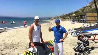 Clubdirektor Jörg Schwille zeigt im ROBINSON Club Daidalos, was es hier ALLES gibt.