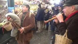 Zampognari a Roma Piazza Navona - Natale tra Presepi e Befana