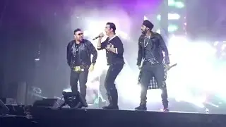 Akshay kumar, Badshah and Manj Music Live on Stage
