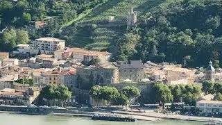 Ah! J'aime...Le Ch&acirc;teau de Tournon sur Rh&ocirc;ne