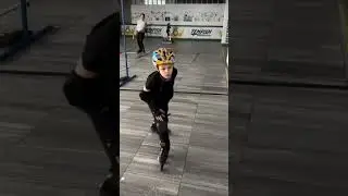 Навчання стрибкам на роликах #rollerskating