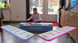 Uitpakken en opblazen van een Airfloor Home Edition van Airtrack Factory