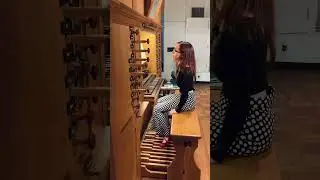 Live performance: Bach a minor prelude 543 #pipeorgan #classicalmusic #organist #bach #organ #music