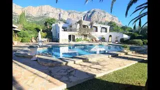 SOLD! |👀 This fantastic doer upper in Javea could be an amazing Ibiza style house 😍