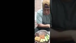 Makan lg gaes kali ini makan lalapan pare #foodlover #food #makan 