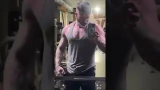 Actor Gay Rico Vega en el Gym