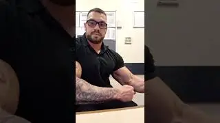 Flex bicep #muscle #binaraga #bodybuilder #flex #muscleman #shorts #sixpack #viral #workout