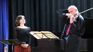 Simon and Agnes Maurer play Ferdinand the Bull