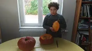 L&eacute;opold et la citrouille d'Halloween