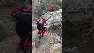 Flying 🦎💪 #motor #extreme #xtrial #trialgp #spain #nature