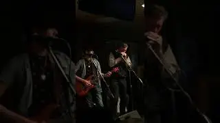 Blues Jam at Alleycatz - Julian Flowers playing with Andrew &ldquo;Voodoo&rdquo; Walters