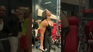 Cutest Female Bodybuilder 😍 Vladislava Galagan 💪 Fbb Flex Bicep | Muscle Girl Flex Bicep #shorts