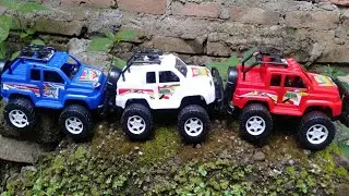 Unboxing mobil Jeep warna merah, baru dan putih.