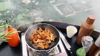 Cantharellen in het seizoen open keuken luchtballon Skydining