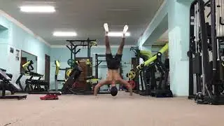 GUINNESS WORLD RECORD| MOST HAND STAND PUSH UPS IN ONE MINUTE