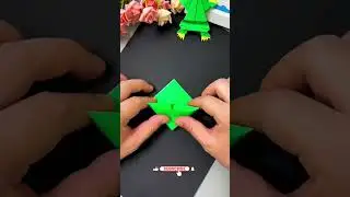 Turn Paper Into Magic 🐸 | Easy Origami Frog Tutorial #diy #craft #frog #shorts #trending