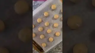 Buckeyes 🥜🍫✨️ #snacks #recipe #easy #chocolate #holiday
