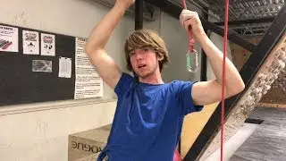 Training for Climbing with Dalt // 1 arm pull-ups // 1 arm hangs // front levers
