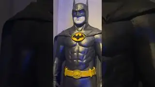 BATMAN AT WARNER BROS #batman #joker #dccomics  #villian #warnerbros #thepenguin #wicked #superman