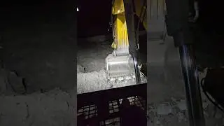starting up next gen cat 6060.              #mining #minecraft #night #cat #excavator #dumptruck