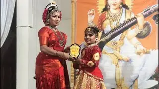 ശ്രിദ്ധിക & ടീം... Fusion dance...🙏 @Puzhathi Sree Somehswari Temple...🙏