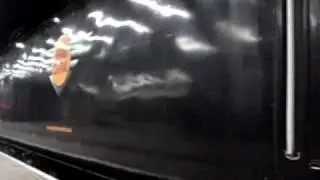 Grand Central HST 43084 breaks down