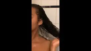 Curly hair wash day routine | Routine capillaire cheveux afro /fris&eacute;s /boucl&eacute;s