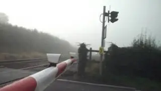 *Old Footage* Pirton Level Crossing (Worcs) 13/10/2012