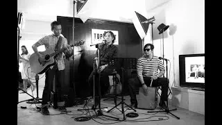 Arnel Pineda - Roxanne (acoustic cover) with Nonie Papasin.
