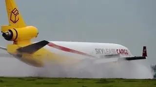 FULL THRUST REVERSER on this MD-11 sky lease cargo N951AR @ AMS Schiphol