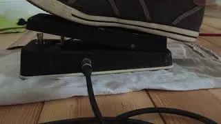 Vintage 70s JEN Crybaby Super Wah Demo