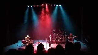 Blood Makes Noise - Suzanne Vega live @ The Enmore Theatre
