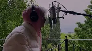 Machine Gun Kelly - pretty toxic revolver (lockdown sessions) - Перевод