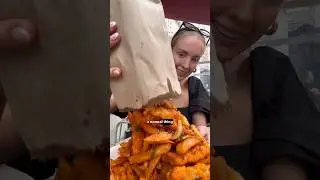 Впервые пробую ирландский пакетик со специями! 🍟🥡 #irishchinese #spicebag #chinese #travel #dublin