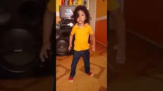 Chuy Dancing AA002