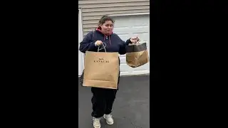 BLACK FRIDAY SHOPPING AT GROVE CITY OUTLETS !! GRINCHMAS DAY 5!!