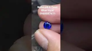 Naturald sapphire 6.7mm blue royal