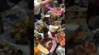 Чокнулись!Кто про что ...Наш Новый год 2023 #shorts  #food  #shortsvideo #еда @MineralAs