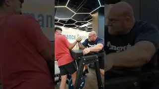 It is difficult to defeat a person weighing170kg, especially if he has the stronge fist in the world