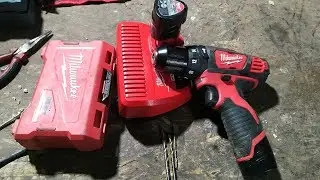 Taladro atornillador Milwaukee 2408-259a
