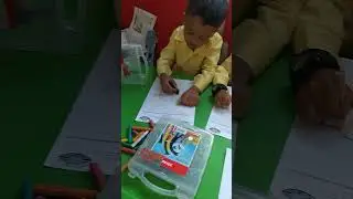 les melukis di kelas A