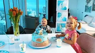 David is 1 year! Happy FIRST Birthday
