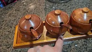 Банка для специй с крышками