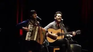 Demian Rodríguez & Pascuala Ilabaca - Ojos de miel