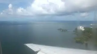 Left Turn Landing in Hilo Airport (ITO), Big Island, Hawaii #aviation #hawaii #hilo #usa  #landing
