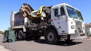 Roaring Parks And Sons Peterbilt 320 DaDee Scorpion Garbage Truck